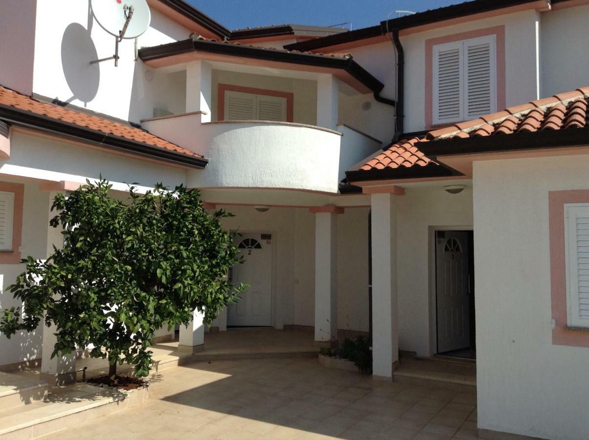 Casa Isabella Apartman Póla Kültér fotó